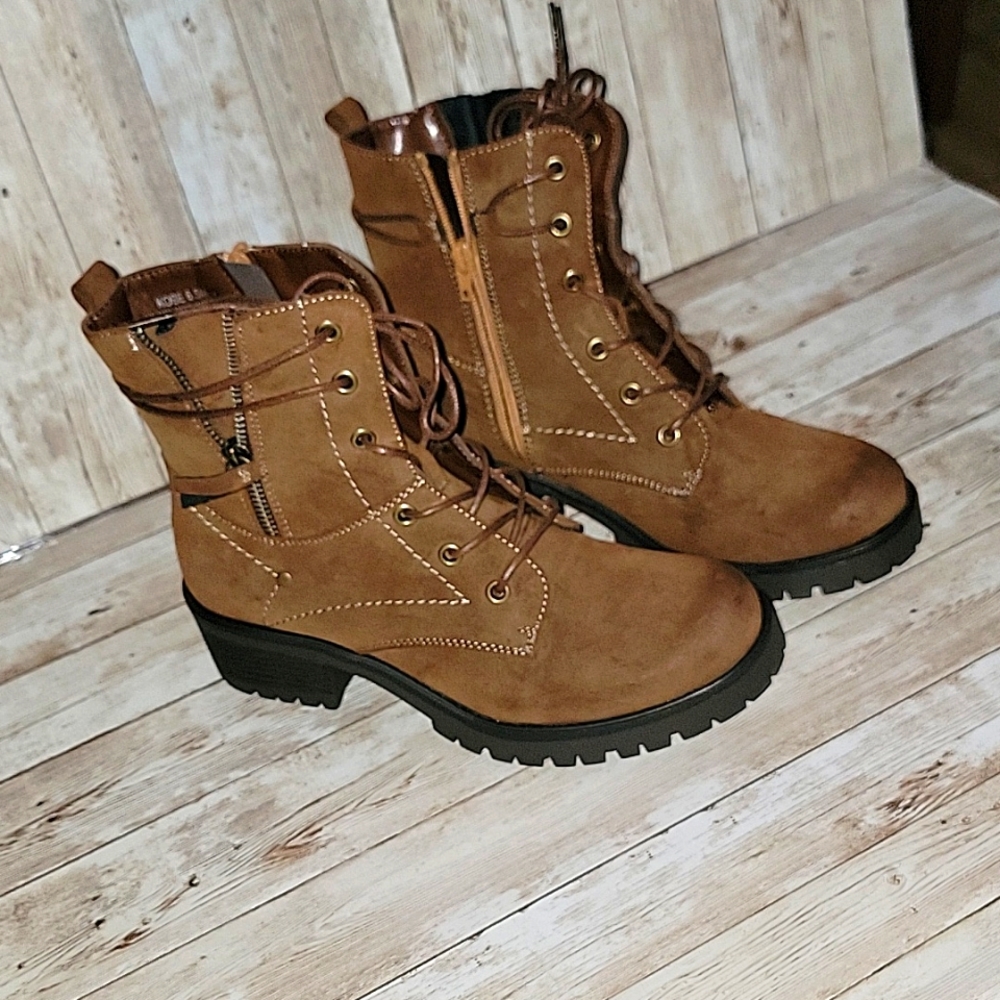 Dunes lace up boot New